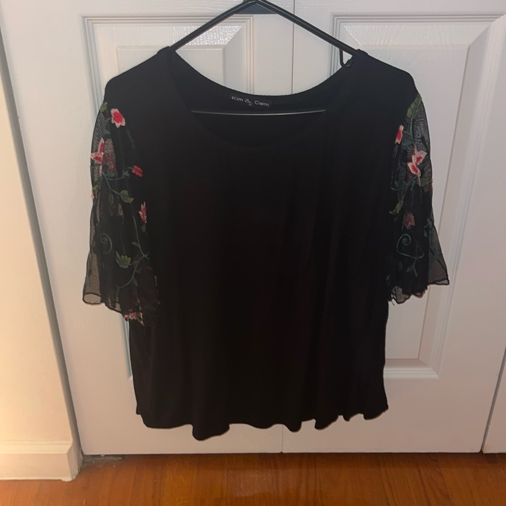 Kim & Cami Black Top